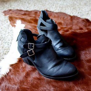 Black Leather Steve Madden Girl Booties Sz 9